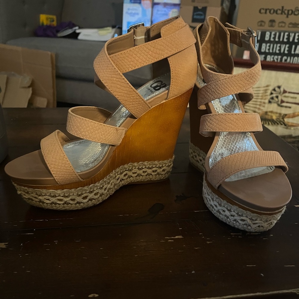 Gianni Bini platform heels